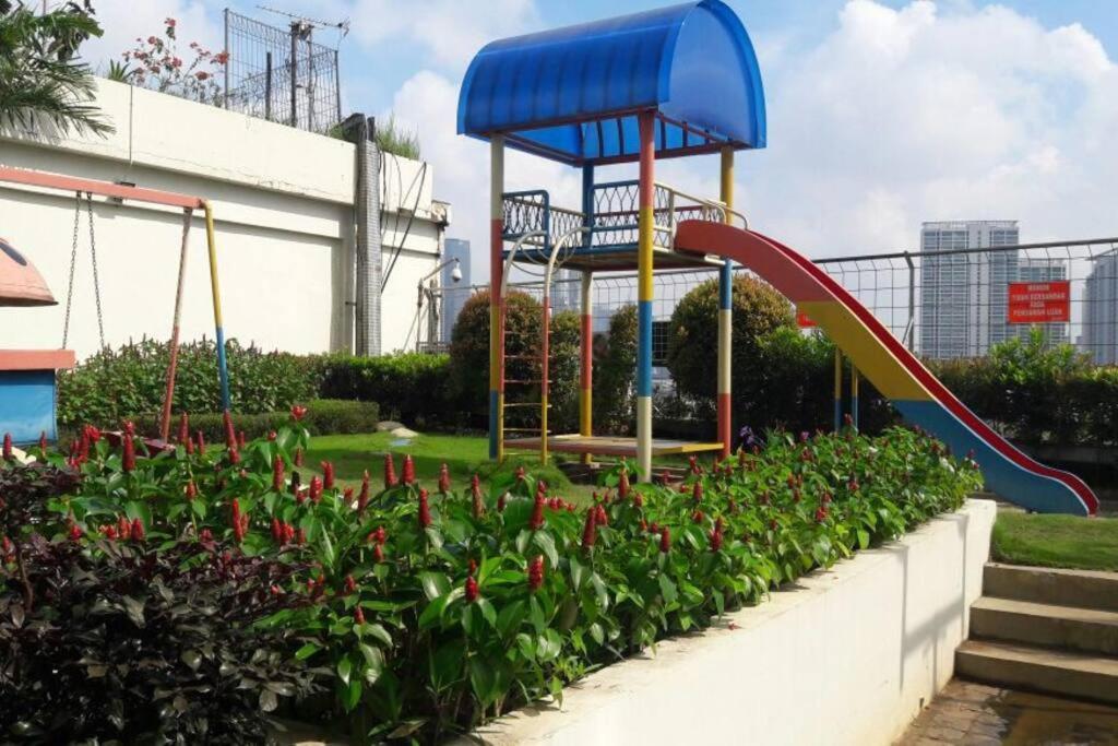 Mara's Cozy At Kuningan Area